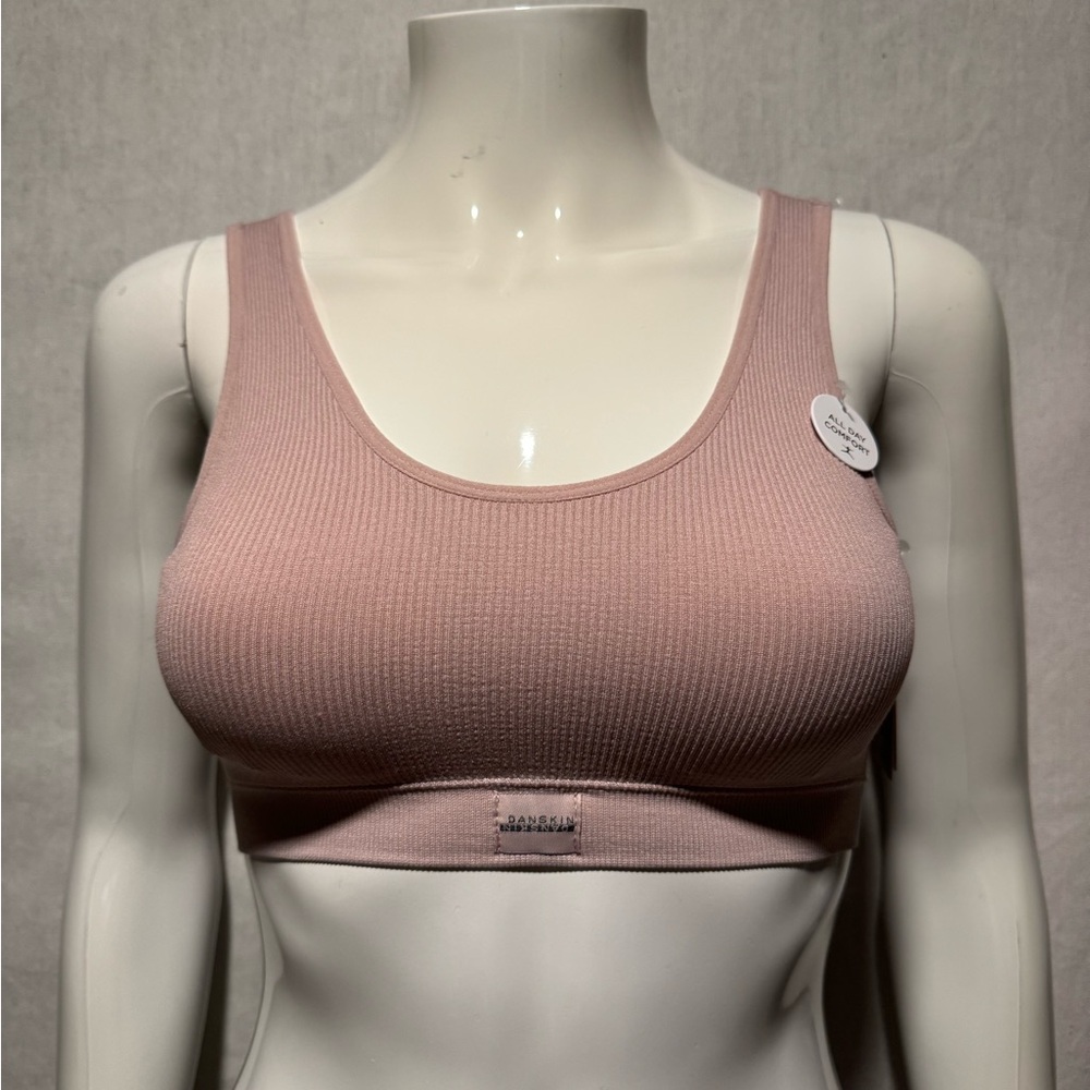 Danskin U neck ribbed sports bra